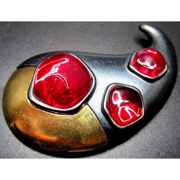 YSL YVES SAINT LAURENT Red Cabochon 2 Toned Metal Comma Paisley Vintage Brooch - Picture 1 of 5
